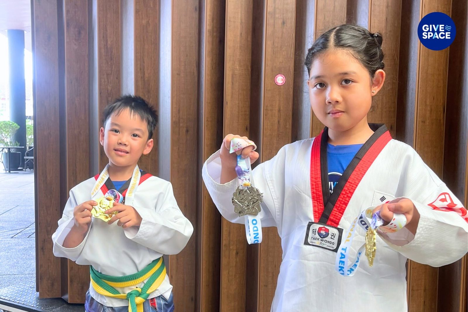 นักเรียนเทควันโด GIVE SPACE กับเหรียญรางวัลจาก 4TH Inter Invitation Taekwondo Championship 2025
