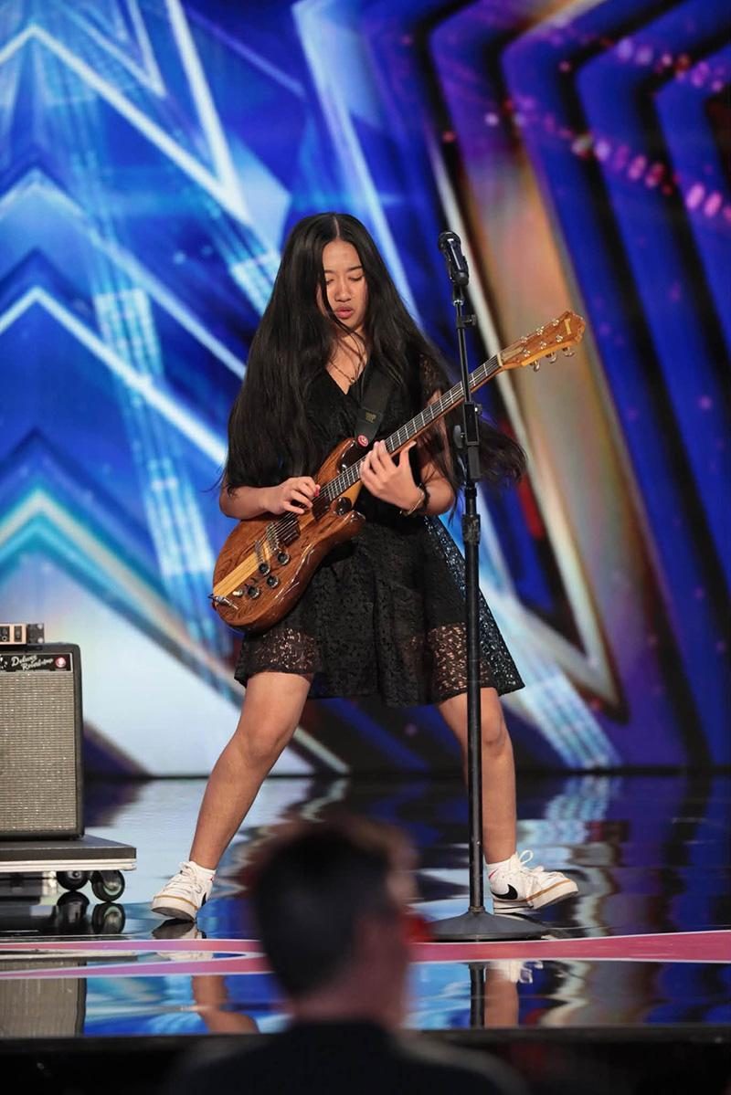 Nene Royal เล่นกีตาร์บนเวที America’s Got Talent